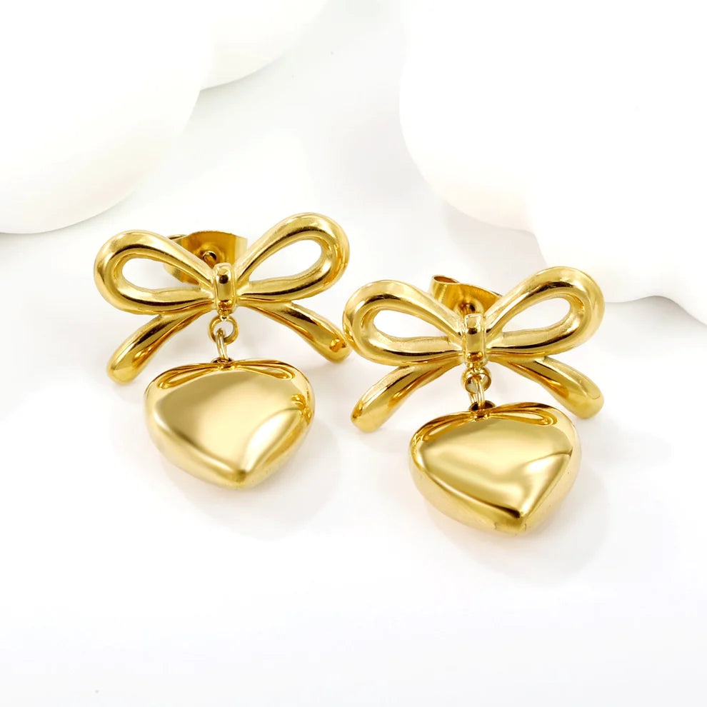Vibelle Heart Earrings